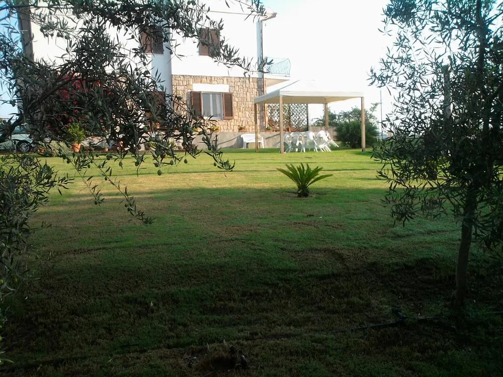 Al Sole Di Pula Bed & Breakfast
